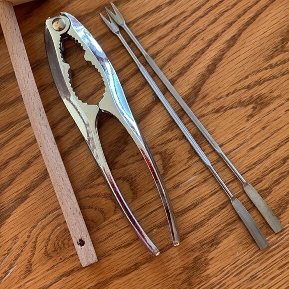 Set of Crab or Lobster Tools All You Need - Picture 5 of 9